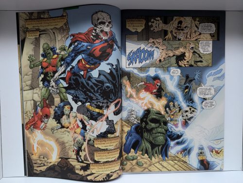 PXL_20240705_192603045 Justice League America JLA 75 Jan M/NM